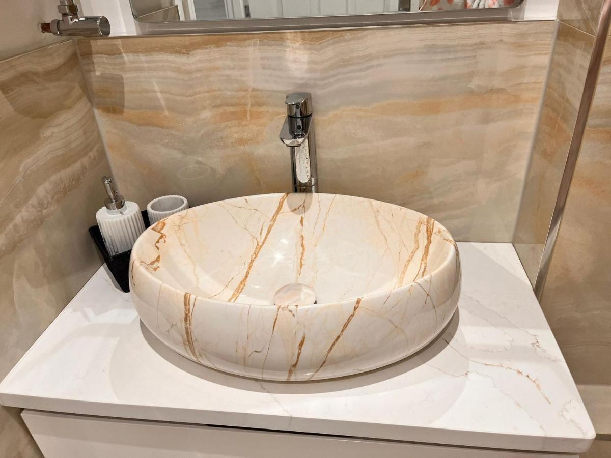 Luxurious Double Bedroom, Ensuite With Free Wifi. オックスフォード エクステリア 写真