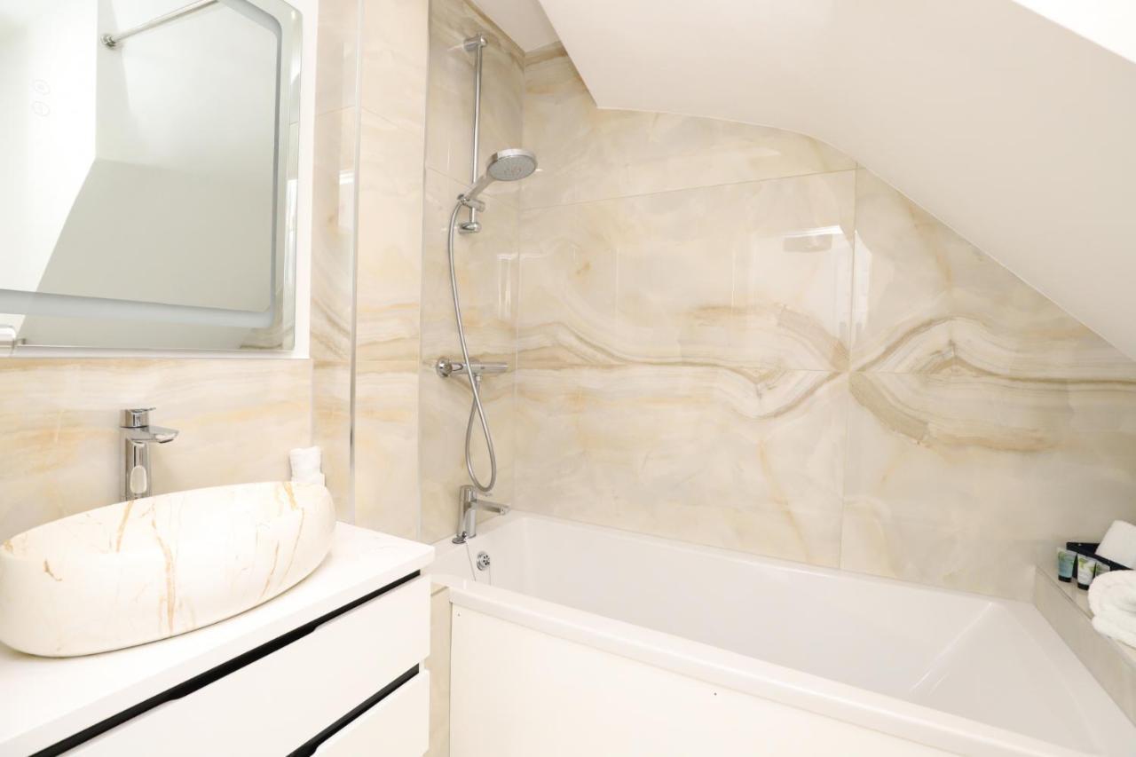 Luxurious Double Bedroom, Ensuite With Free Wifi. オックスフォード エクステリア 写真